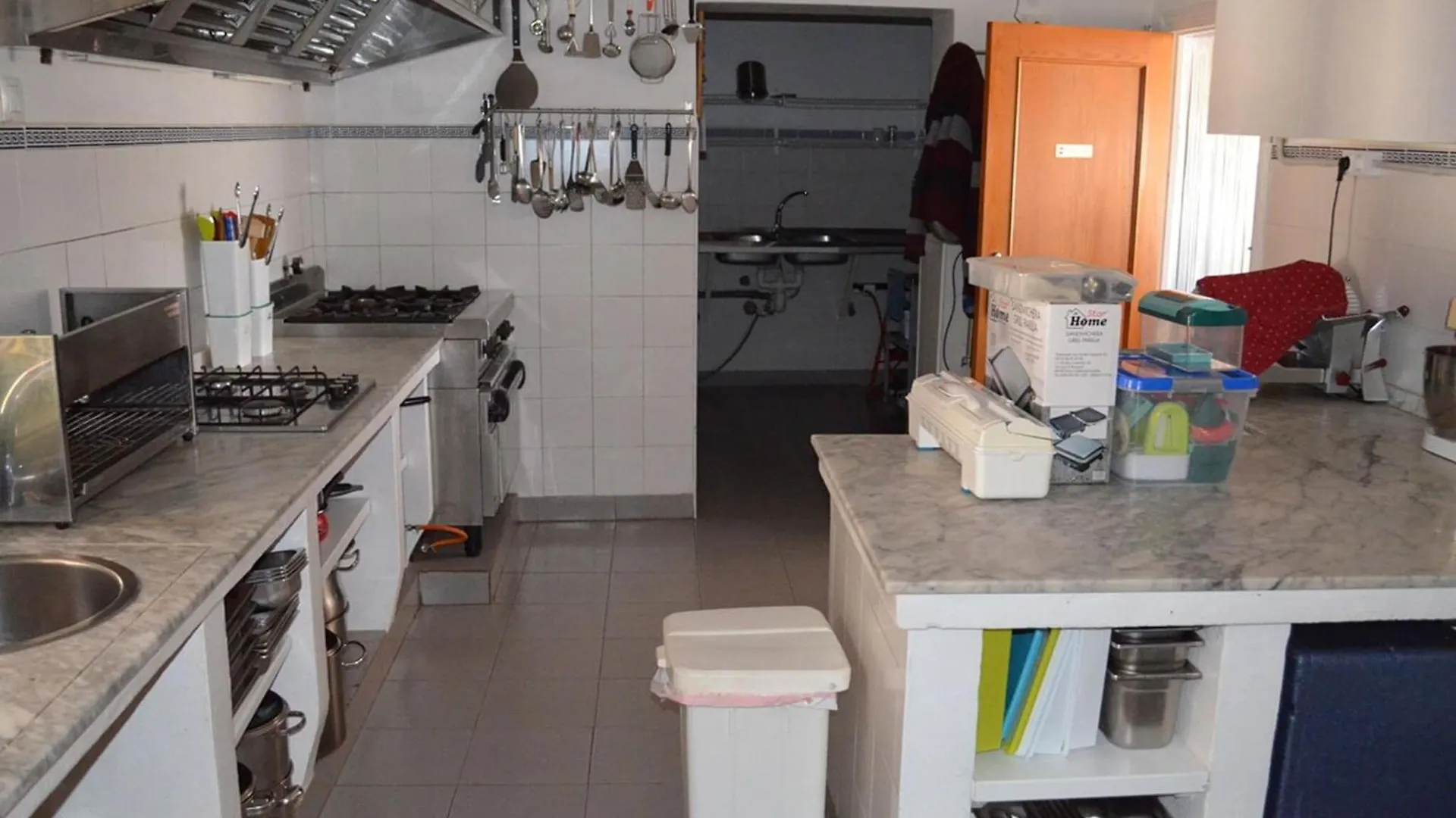 Spacious Holiday Home With Pool Algamitas
