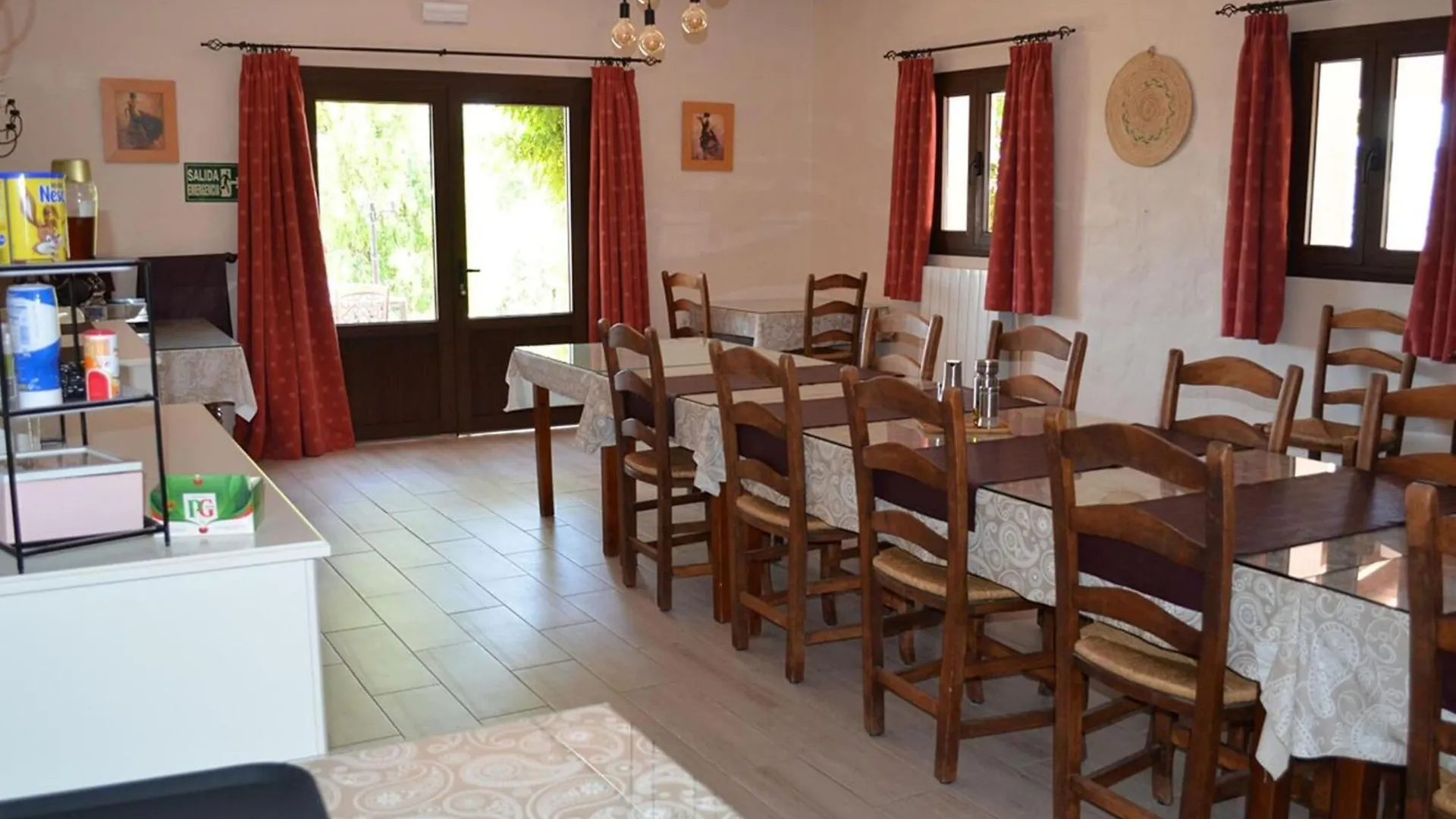 Spacious Holiday Home With Pool Algamitas