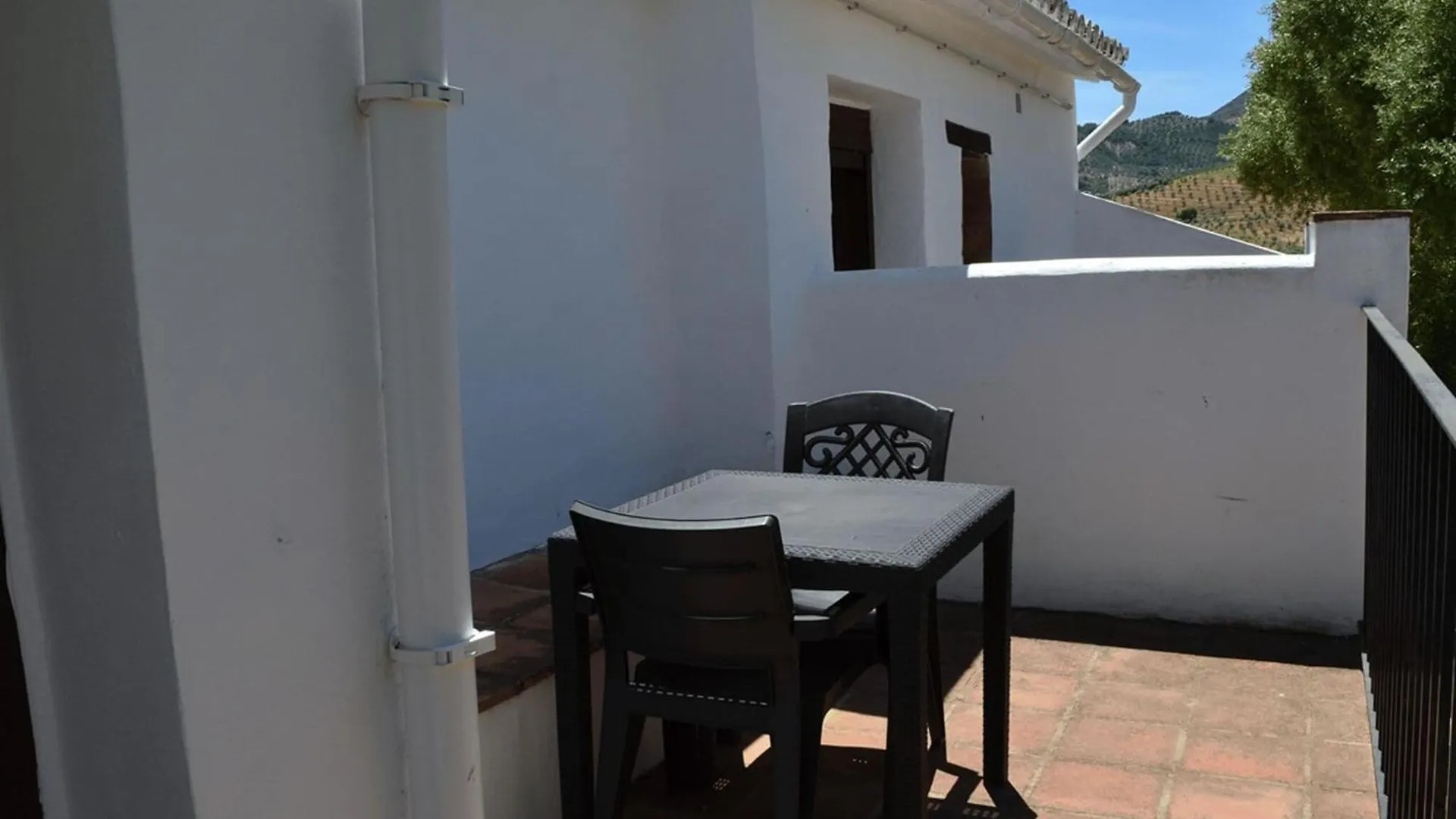 Spacious Holiday Home With Pool Algámitas
